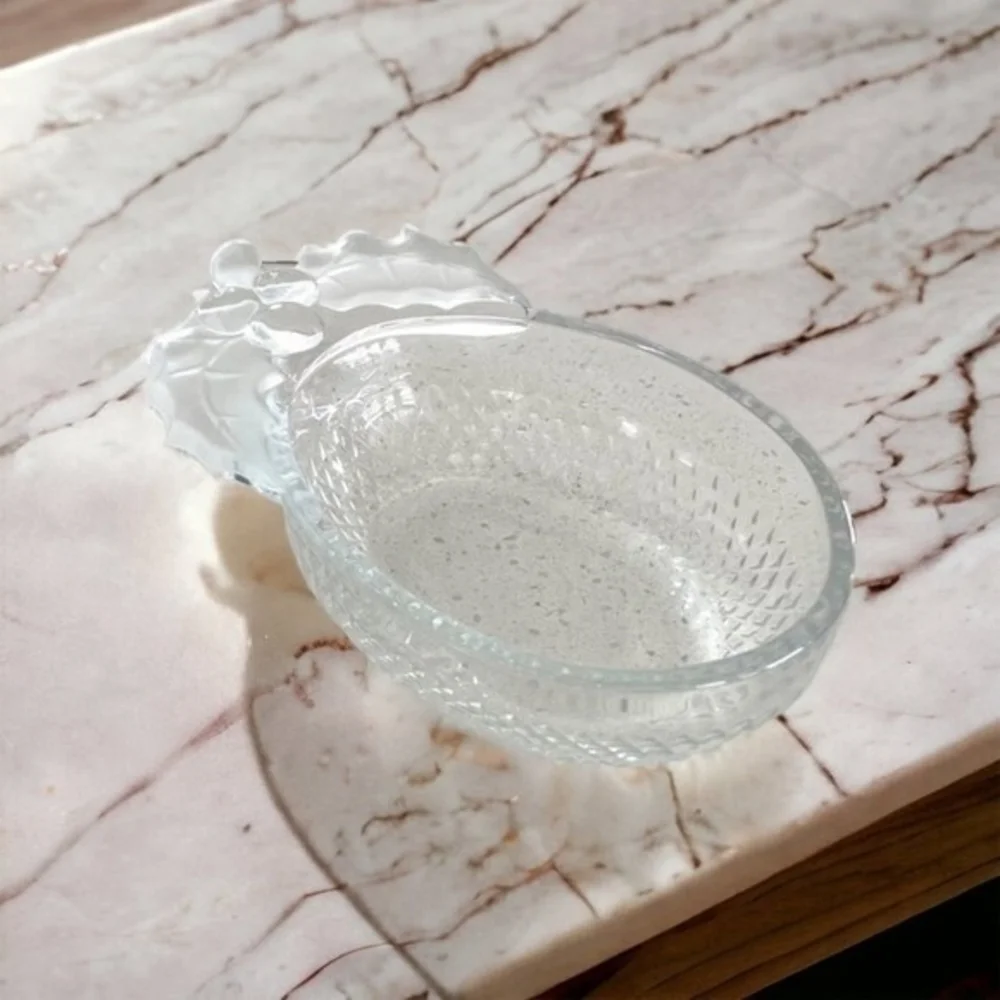 Vintage Grape Ice Glass Dessert Bowl Clear Textured Fruit Shape 6.75